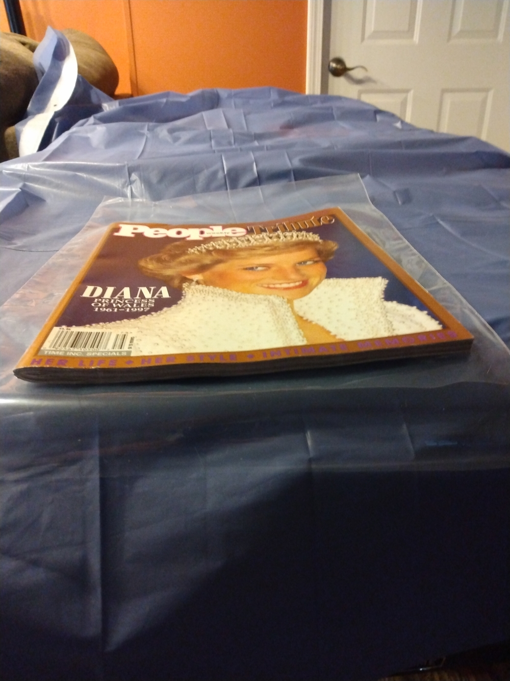 Princess Diana People Tribute Magazine - Picture 3 of 6